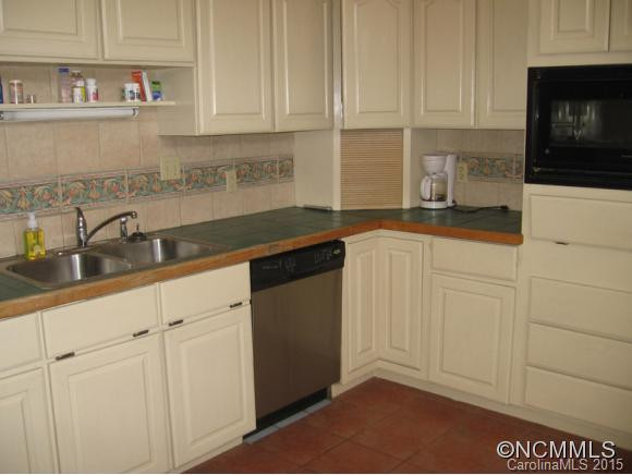 66 Laurel Lakeshore Drive - Photo 9
