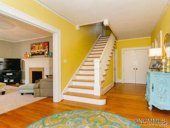 1 Norwood Avenue - Photo 2
