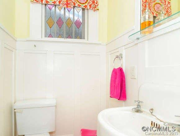 1 Norwood Avenue - Photo 13