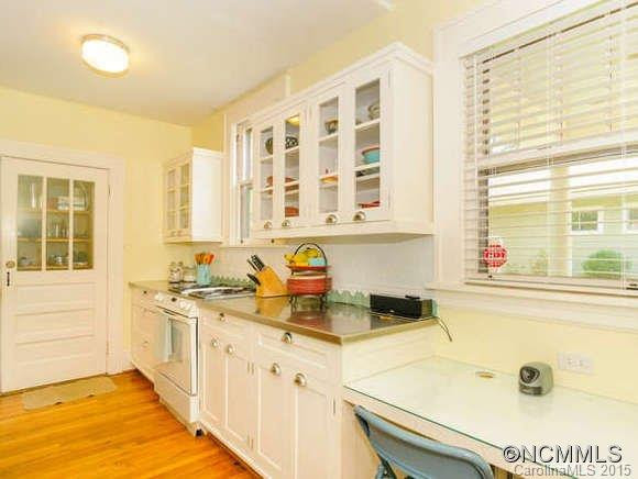 1 Norwood Avenue - Photo 5