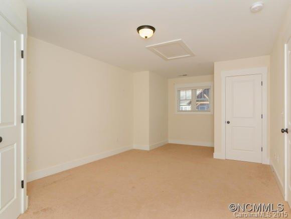8 Roselyn Way - Photo 12