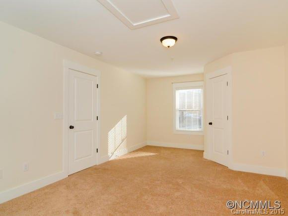 8 Roselyn Way - Photo 13