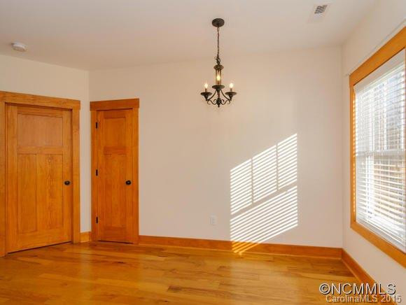 8 Roselyn Way - Photo 3