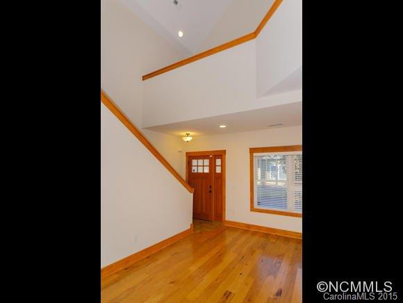8 Roselyn Way - Photo 5