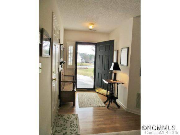 274 STONEHOLLOW ROAD - Photo 2