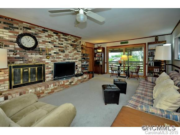 16 Mayflower Dr. - Photo 6