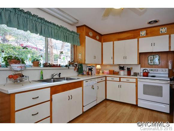 16 Mayflower Dr. - Photo 9
