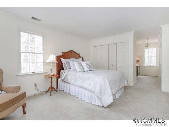 18 Twin Hills Drive - Photo 11