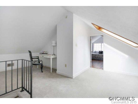 18 Twin Hills Drive - Photo 17