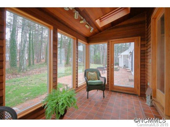 18 Twin Hills Drive - Photo 6