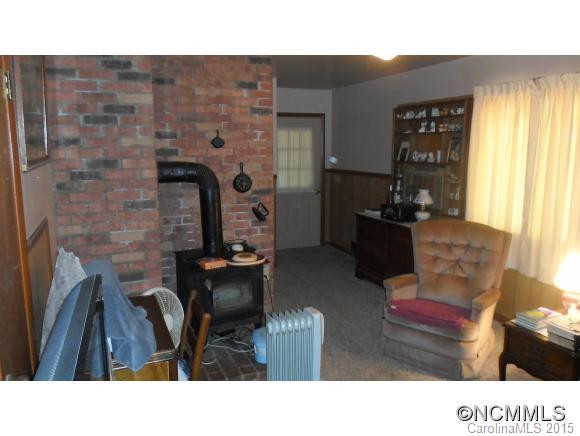 605 Poplar Lane - Photo 3