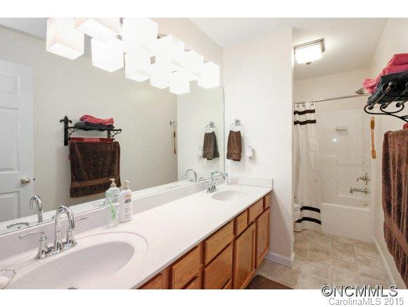 202 Waters Edge Drive - Photo 7