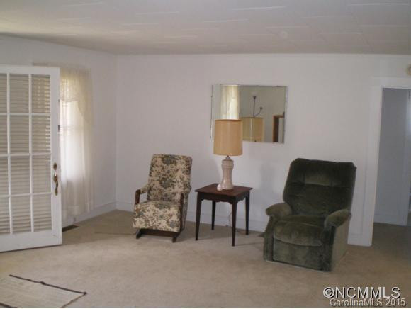 301 Carolina Avenue - Photo 2