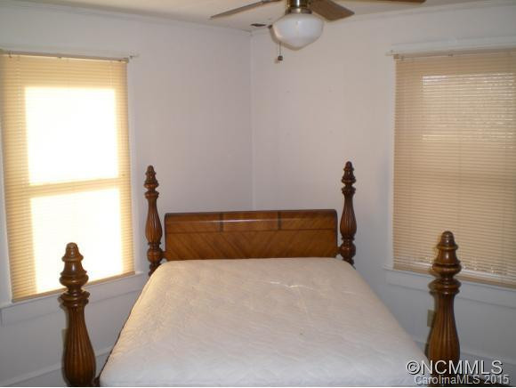 301 Carolina Avenue - Photo 9