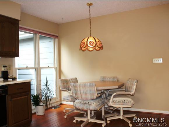 106 Broadmoor Drive - Photo 5