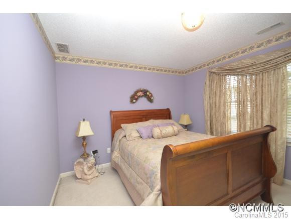29 Whispering Oak Ct. - Photo 19