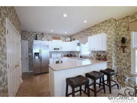 29 Whispering Oak Ct. - Photo 7