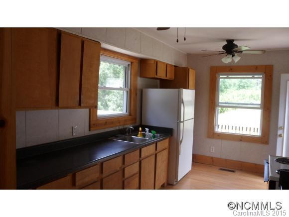 108 Academy Street - Photo 2