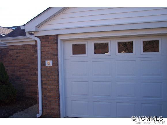 6 Bradford Circle