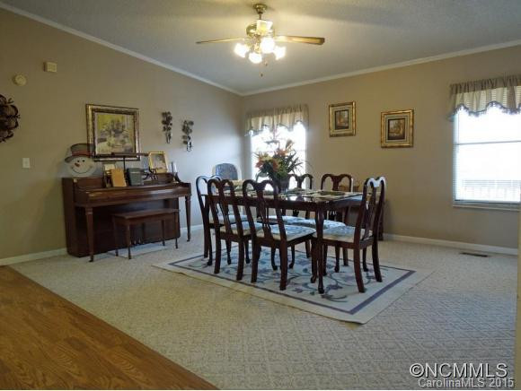 725 Robinson Creek Rd - Photo 5
