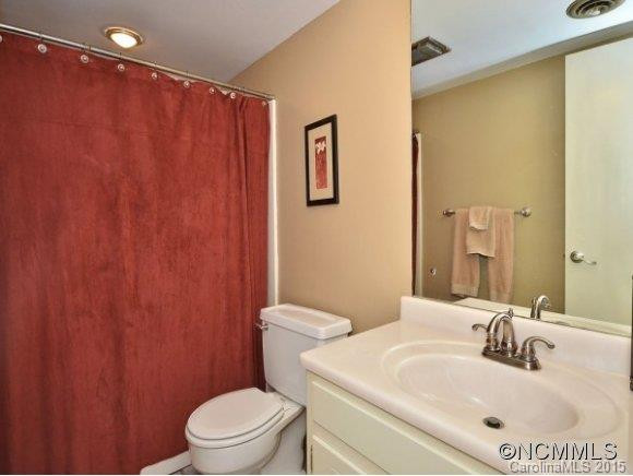 13 LAKEMOOR LANE - Photo 12