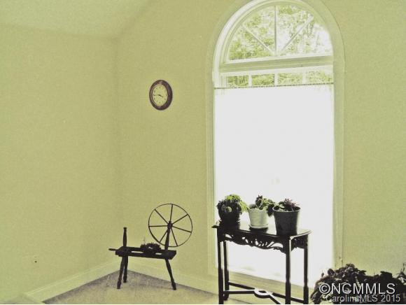 90 Old Spring Drive - Photo 7