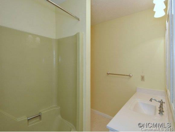 291 Foxhall Road - Photo 11