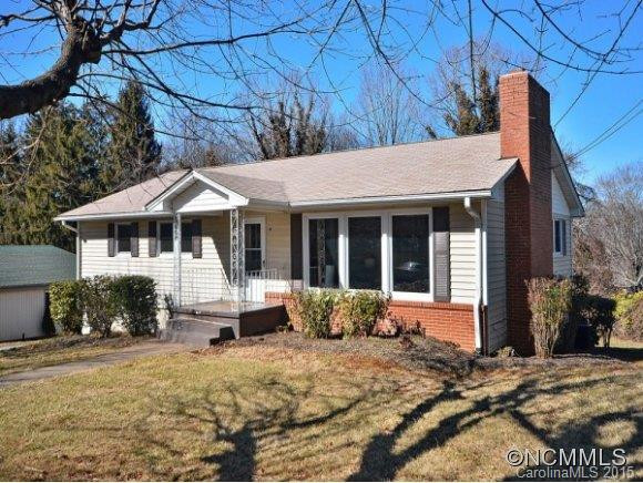 18 Deanwood Circle