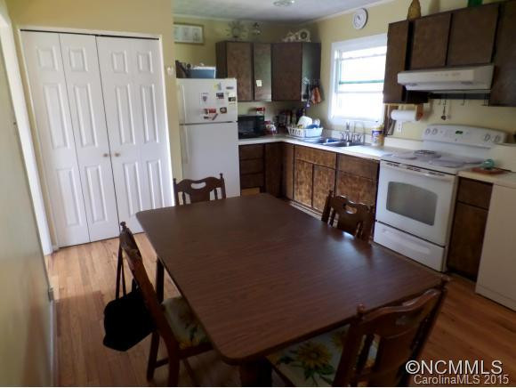907 Montreat Road - Photo 5