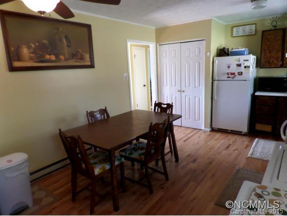 907 Montreat Road - Photo 6
