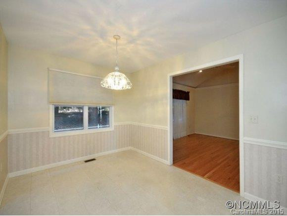 202 CHARLESTOWN DRIVE - Photo 3