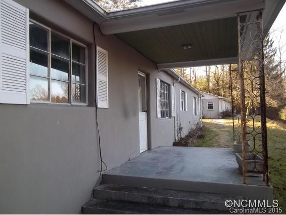 1741 Meadowbrook Terrace - Photo 2