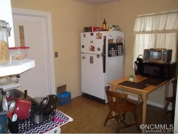 1741 Meadowbrook Terrace - Photo 13