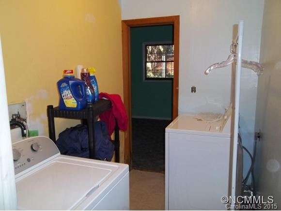 1741 Meadowbrook Terrace - Photo 5