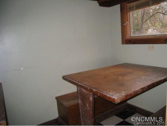 214 Aycock Avenue - Photo 5