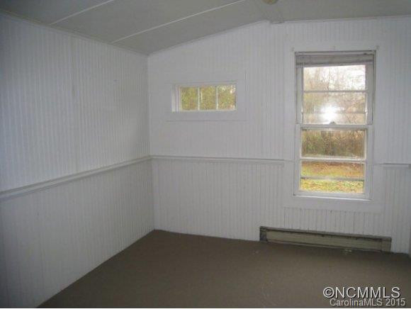 214 Aycock Avenue - Photo 9