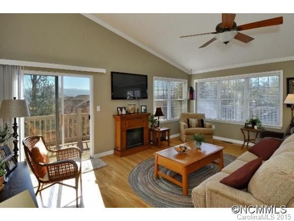 31 Danbury Lane - Photo 3