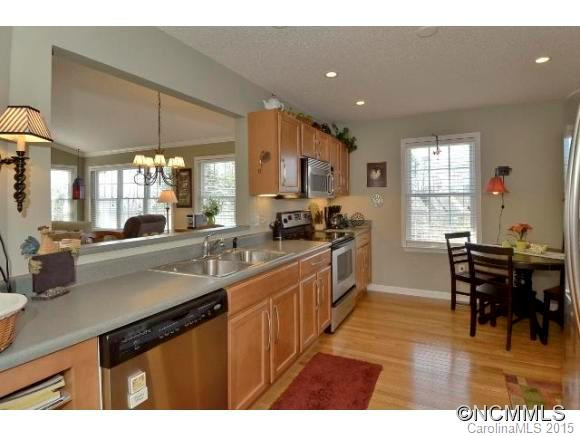 31 Danbury Lane - Photo 8
