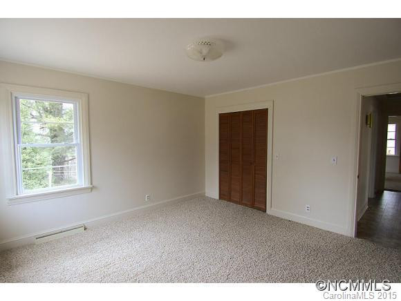 538 Valley Street - Photo 11
