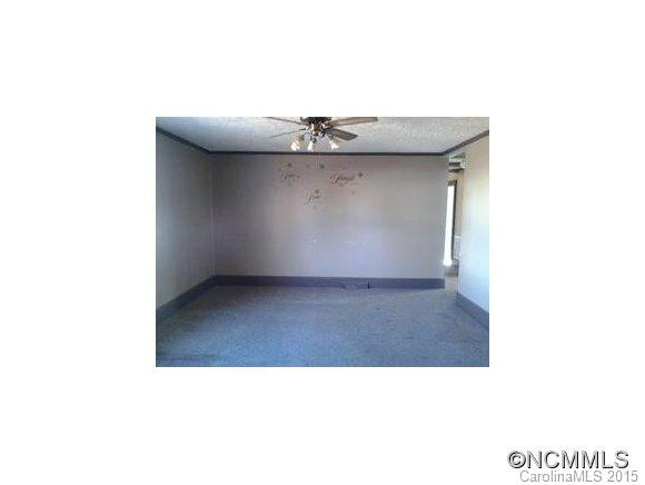 135 Hollywood St. - Photo 4
