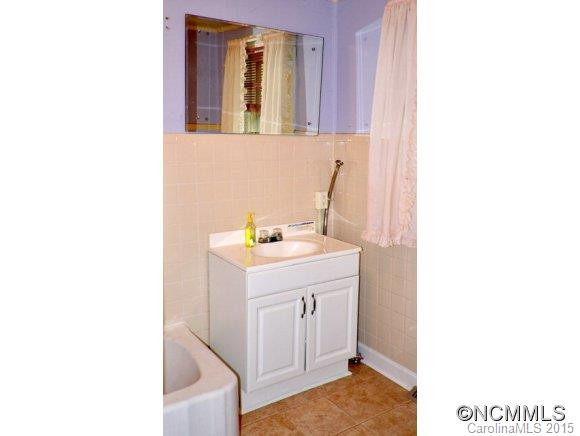 10 Pine Grove Street - Photo 8