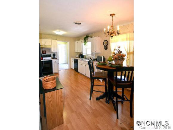 252 Westwood Chateau - Photo 14