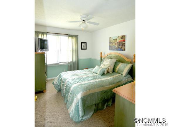 252 Westwood Chateau - Photo 19