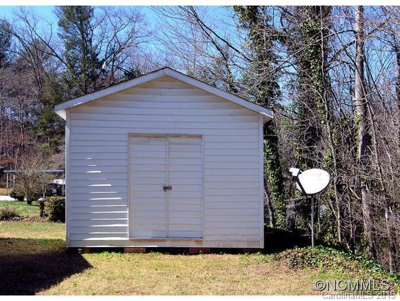 252 Westwood Chateau - Photo 4