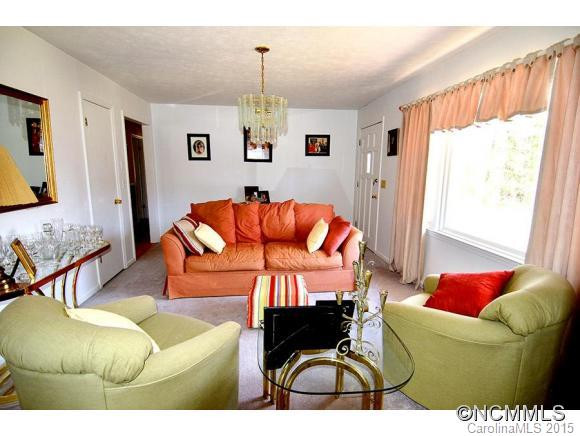 252 Westwood Chateau - Photo 5