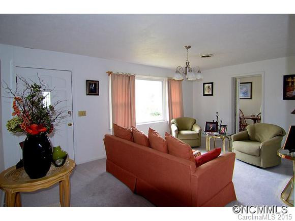 252 Westwood Chateau - Photo 8