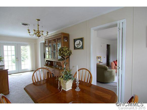 252 Westwood Chateau - Photo 9