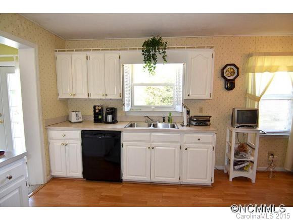 252 Westwood Chateau - Photo 10