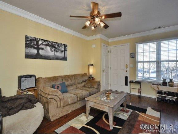 250 FARINGTON CIRCLE - Photo 2