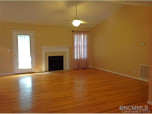 111 Chestnut Lane - Photo 3